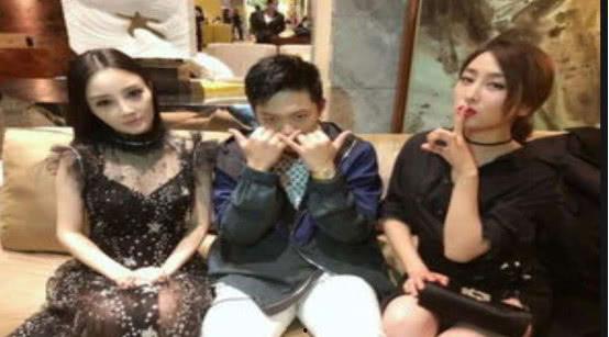 关注娱乐圈吃瓜群众的微博